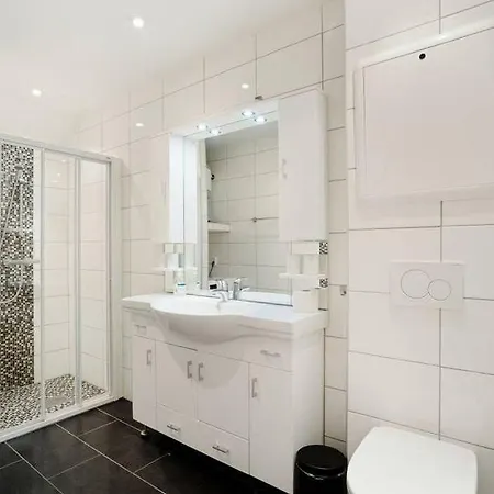 Cozy Apt In A Villa, In Central Apartman *